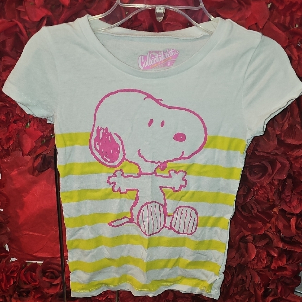 Old NaWhite and Yellow Kids Snoopy T-Shirt Size Small
